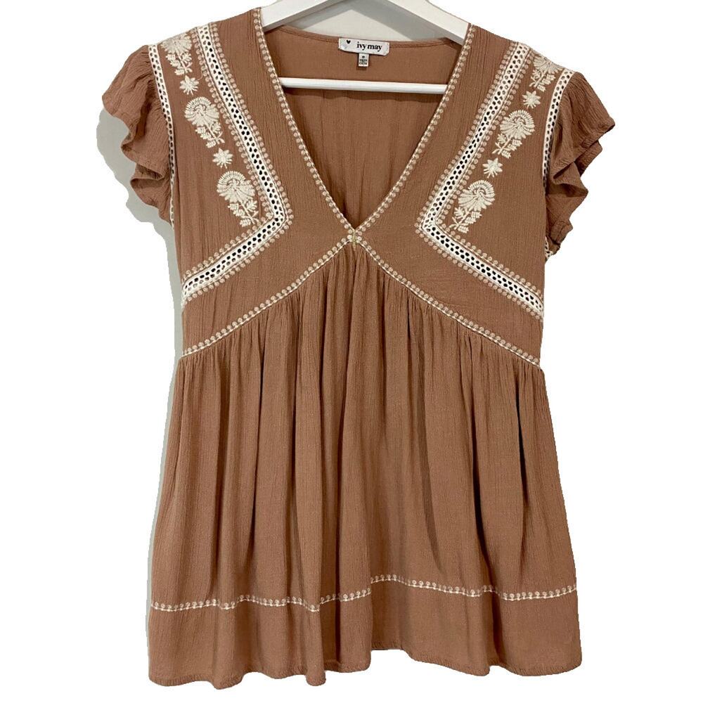 Ivy May Women’s Plunge Neck Embroidered Blouse Tan Size Small EUC Girly Summer
